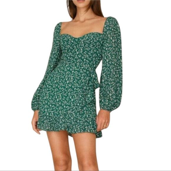 Reformation Cammi Dress in Parsley - Picture 3 of 16